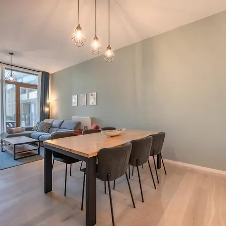 Daire Modern With Spacious Terrace Oostende