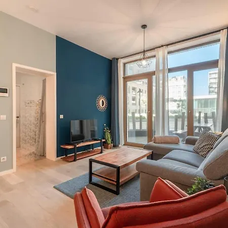 Apartmán Modern With Spacious Terrace *