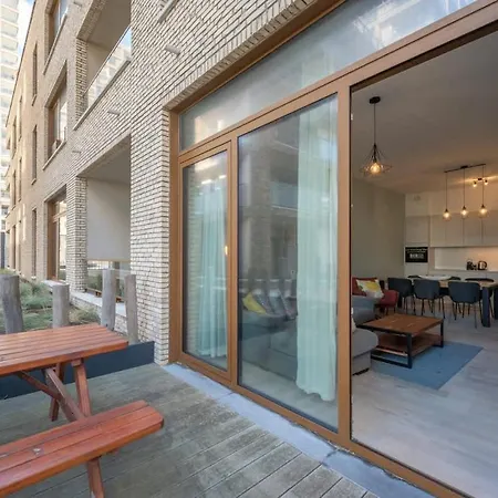 Modern With Spacious Terrace Oostende